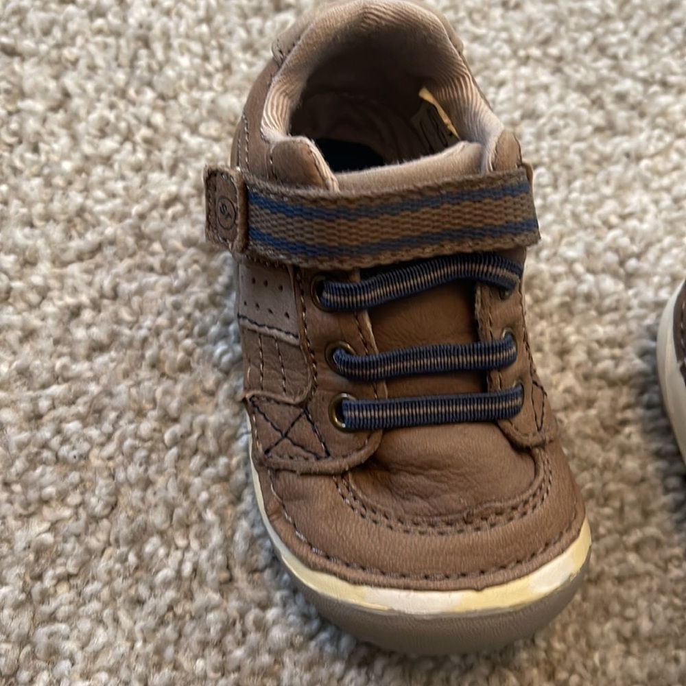 Stride Rite Shoes - Picture 2 of 2